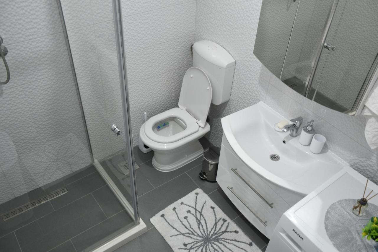 The White Apartment Мостар Екстер'єр фото